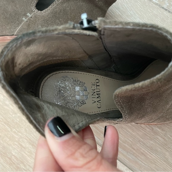 Vince Camuto ‘Katleen’ Booties - Picture 7 of 10